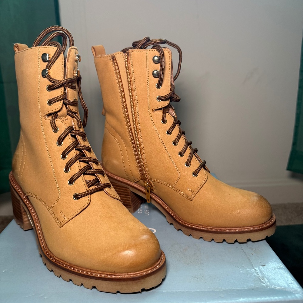 Lace up boots